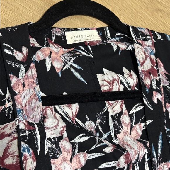 ARITZIA (XXS/XS) Azure Skies Cosima Floral Print Black Oversized Kimono - Picture 6 of 10